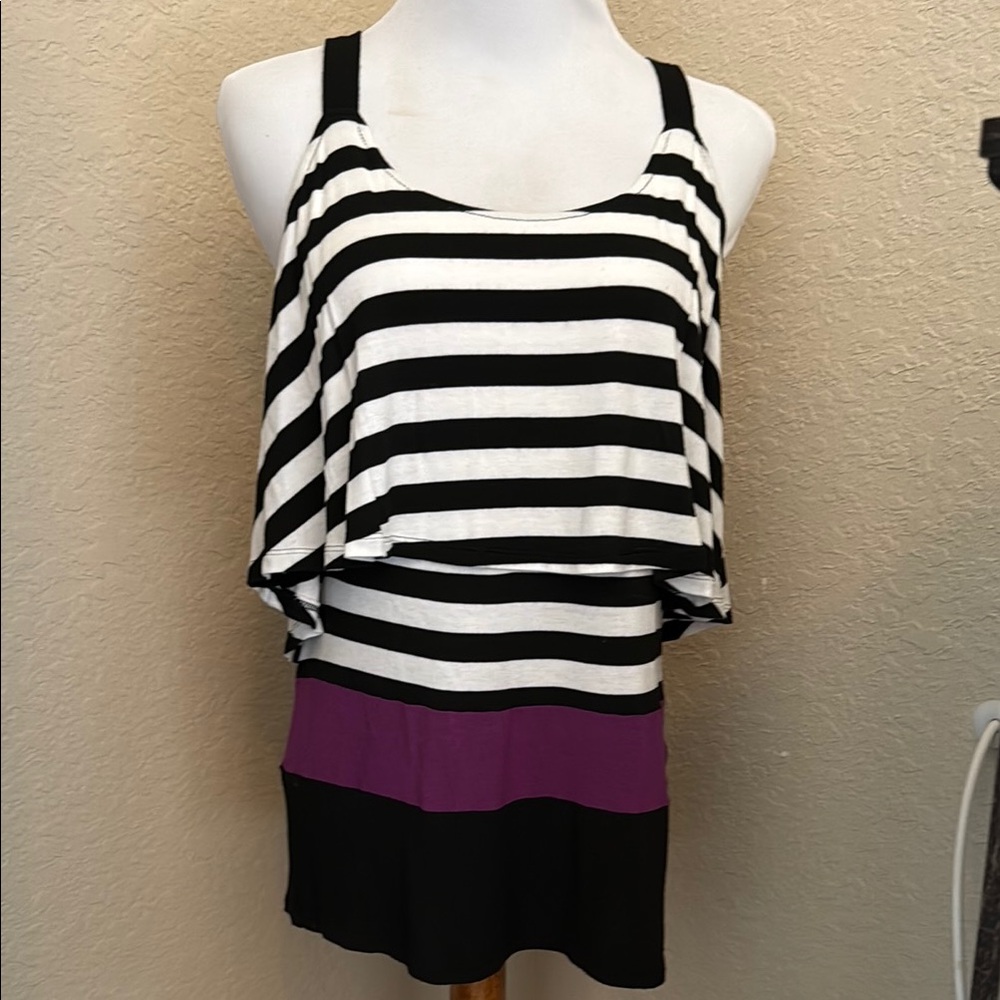 White House Black Market Relaxed Black and White Camisole